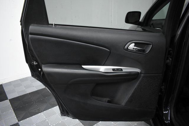 Used 2020 Dodge Journey SE image 14