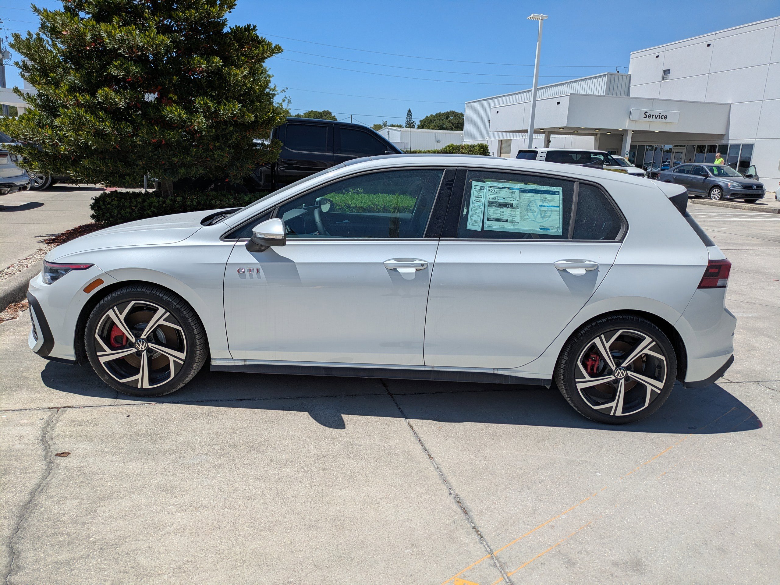 New 2026 Volkswagen GTI SE FWD image 7