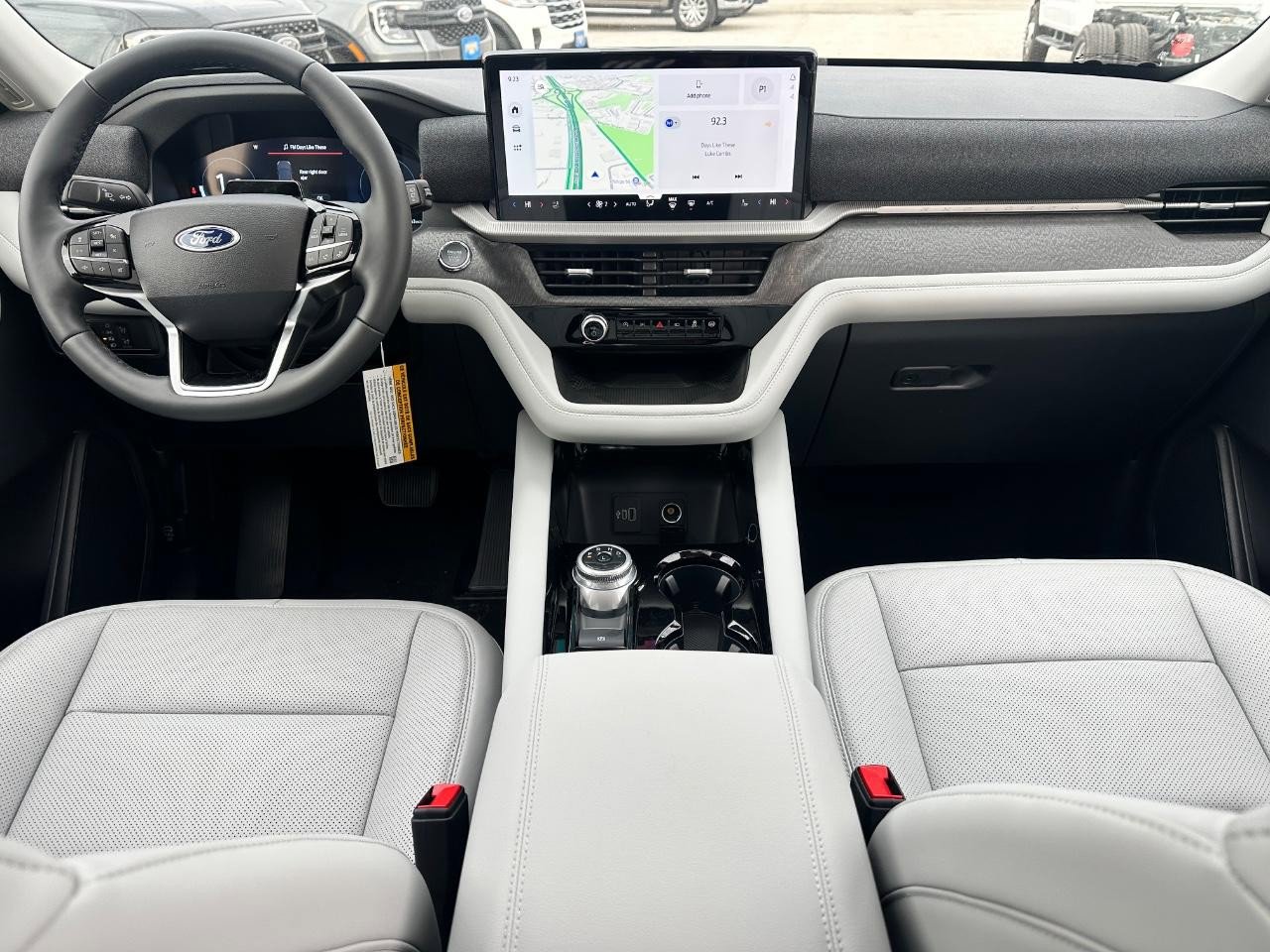 New 2026 Ford Explorer Platinum image 8