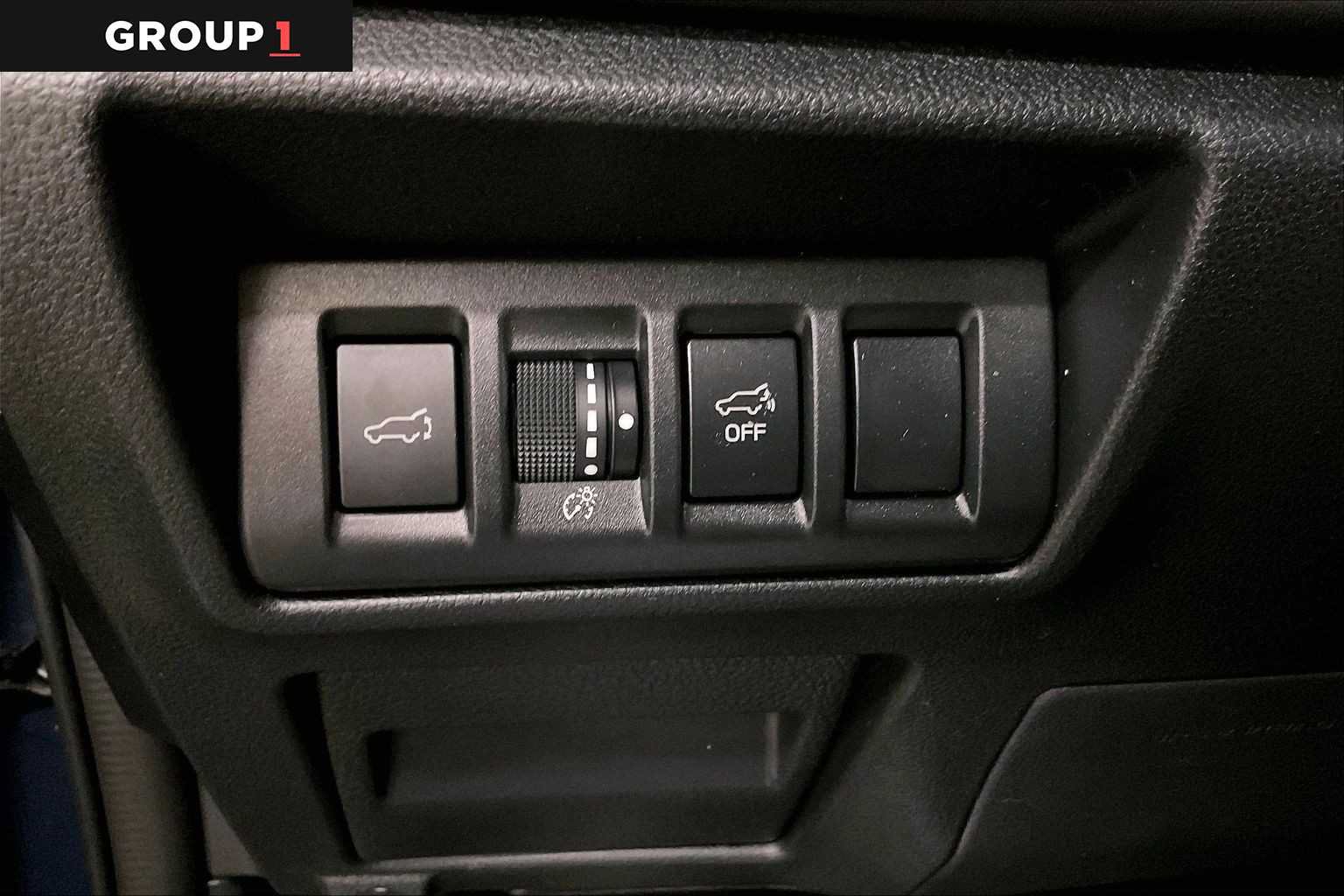 Certified 2025 Subaru Outback Onyx Edition AWD/4WD image 34