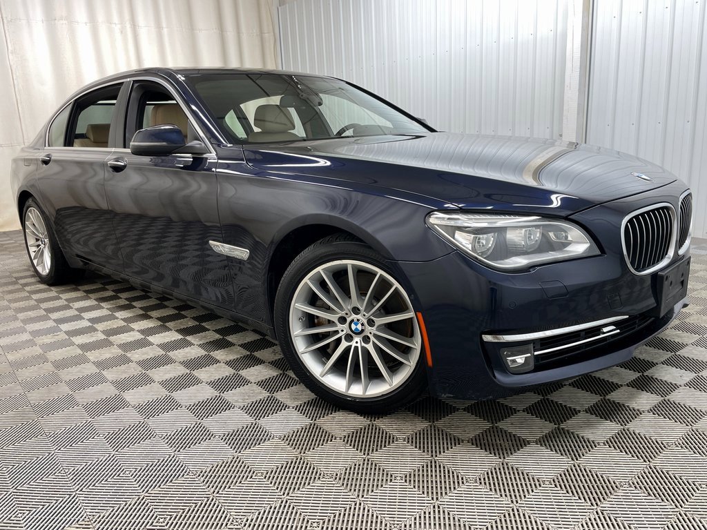 Used 2015 BMW 750Li xDrive image 50