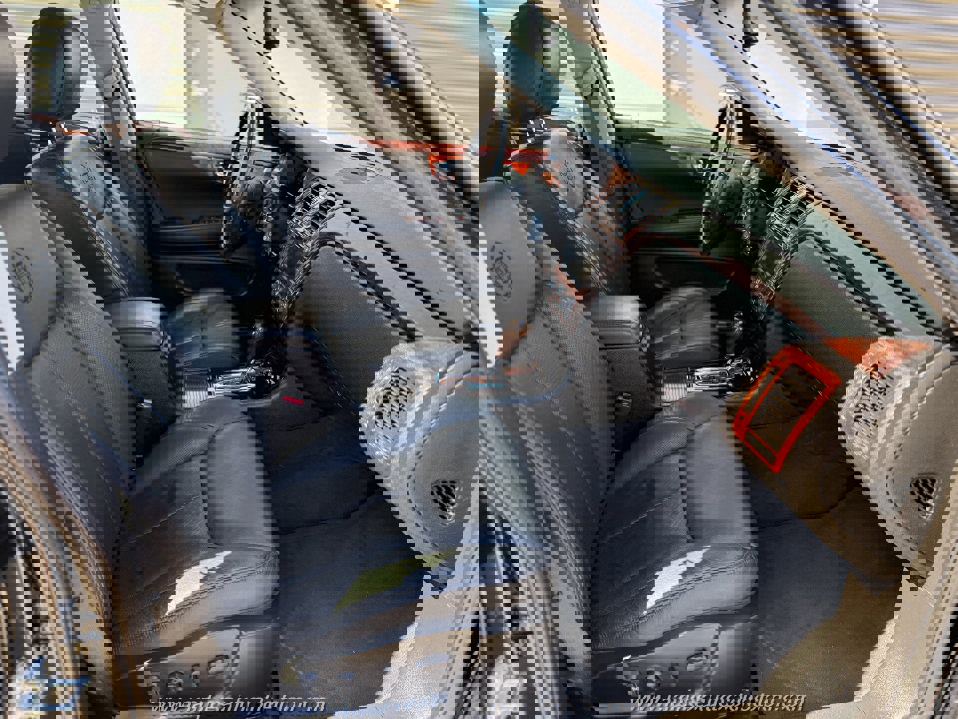 Used 2011 Cadillac DTS Premium image 30