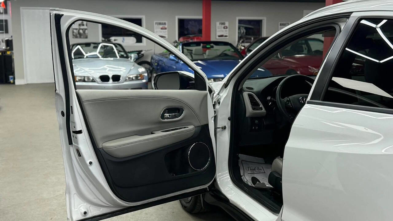 Used 2017 Honda HR-V EX-L image 7