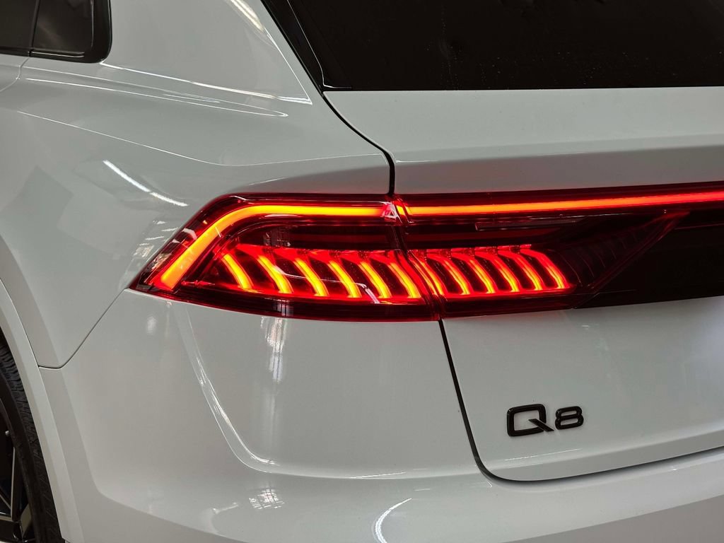 Used 2023 Audi Q8 Premium Plus w/ Premium Plus Package AWD/4WD image 16