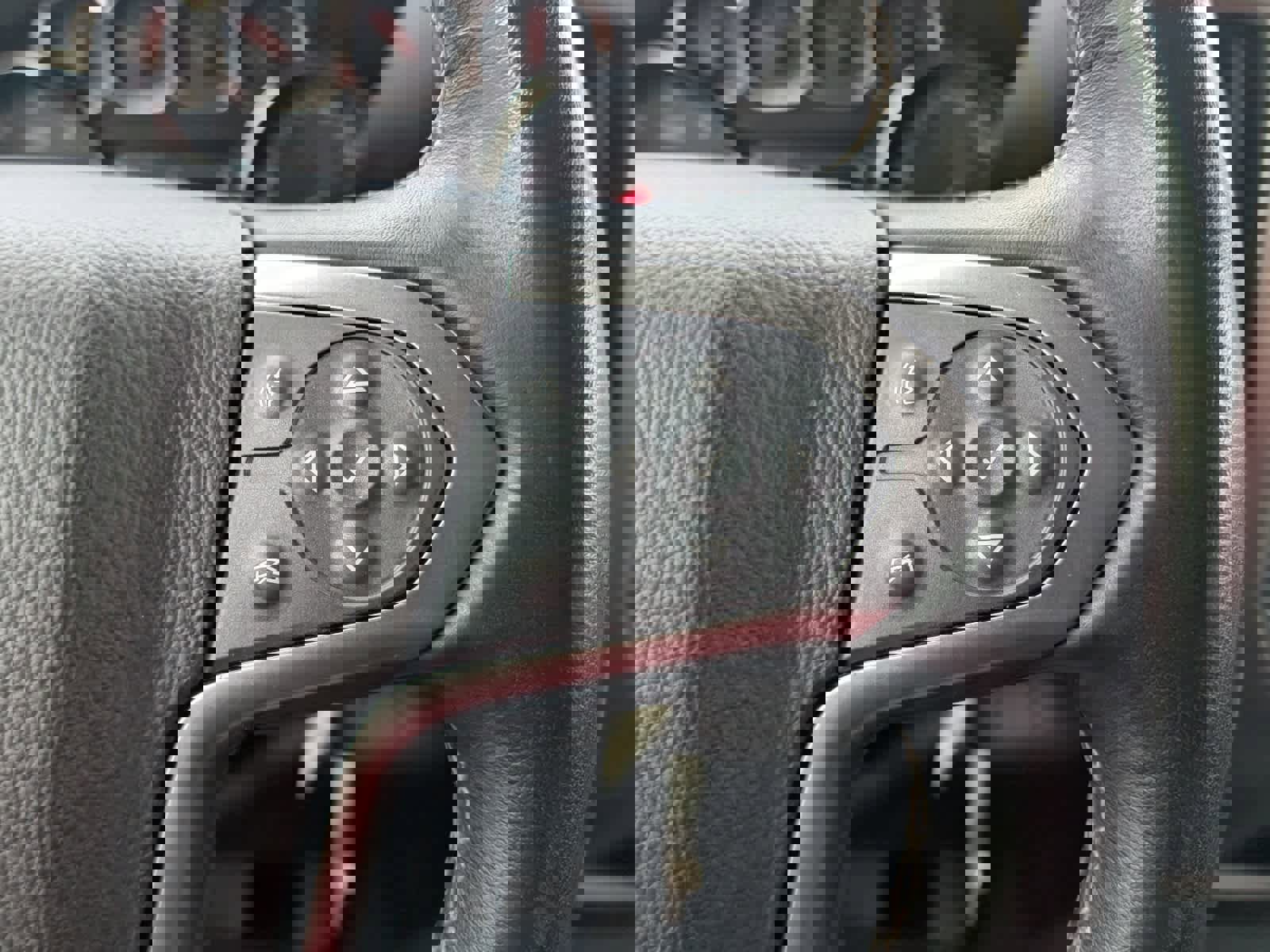 Used 2019 Chevrolet Silverado 1500 LT image 19