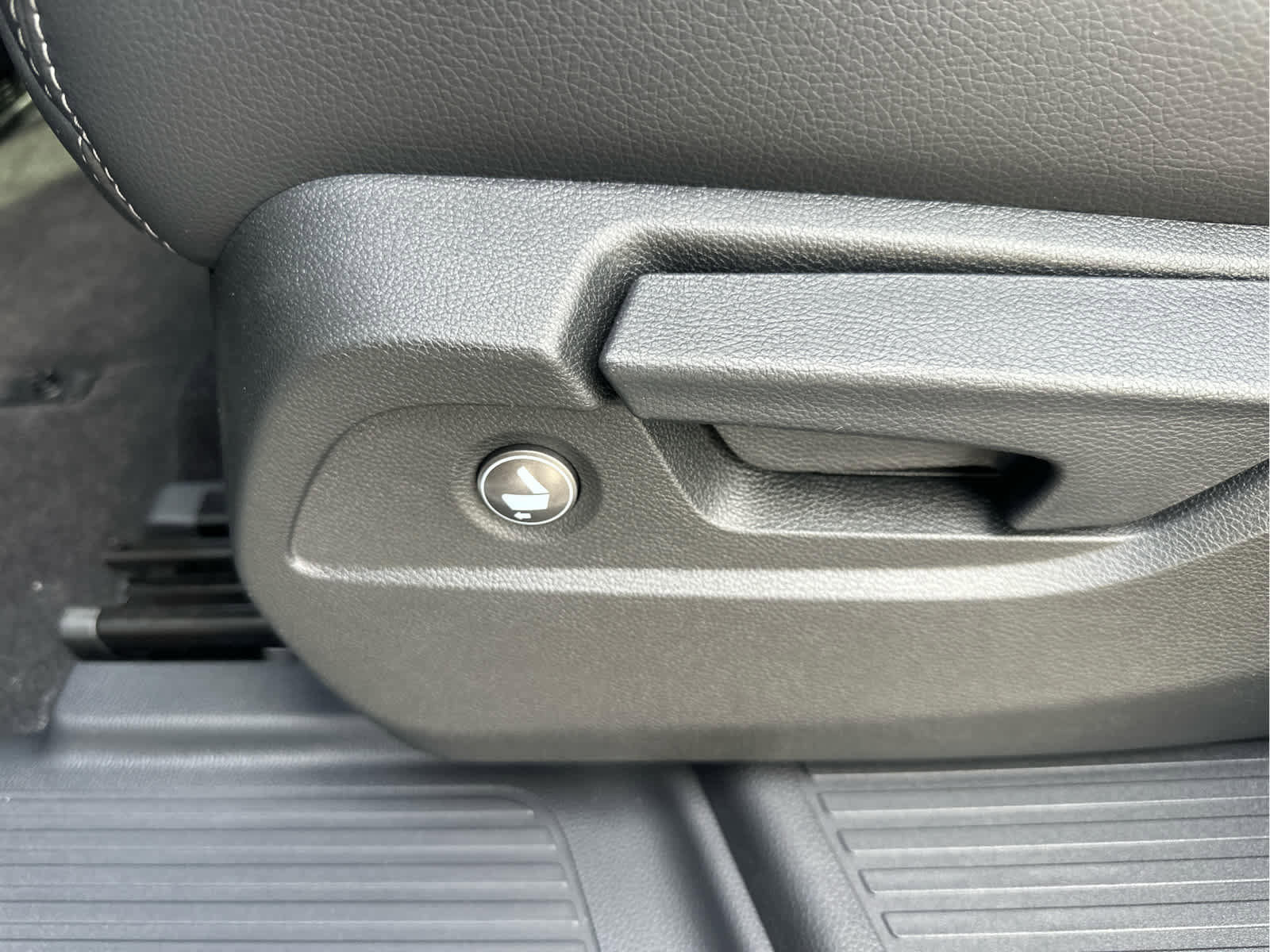 New 2025 Honda Pilot Touring image 49