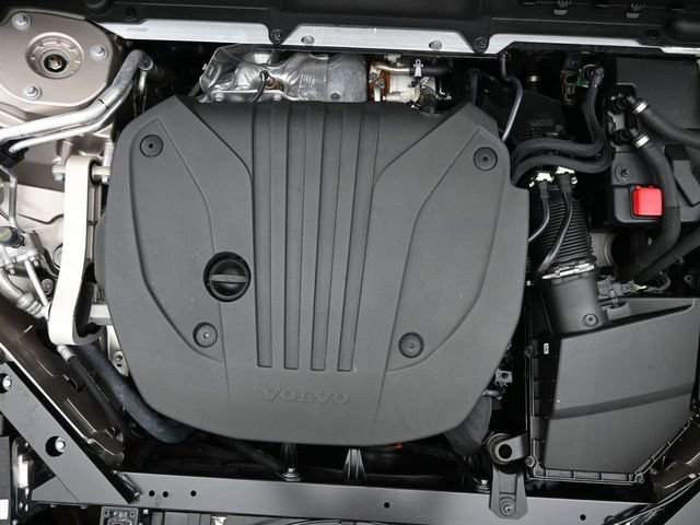 Used 2023 Volvo XC60 B5 Plus w/ Protection Package Premier image 35