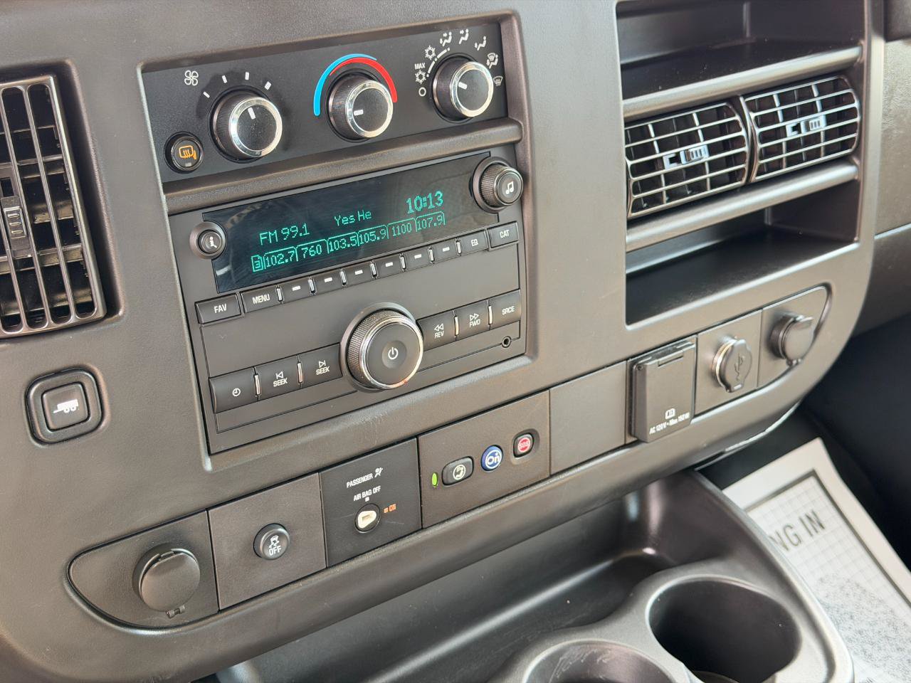 Used 2019 GMC Savana 3500 RWD image 21