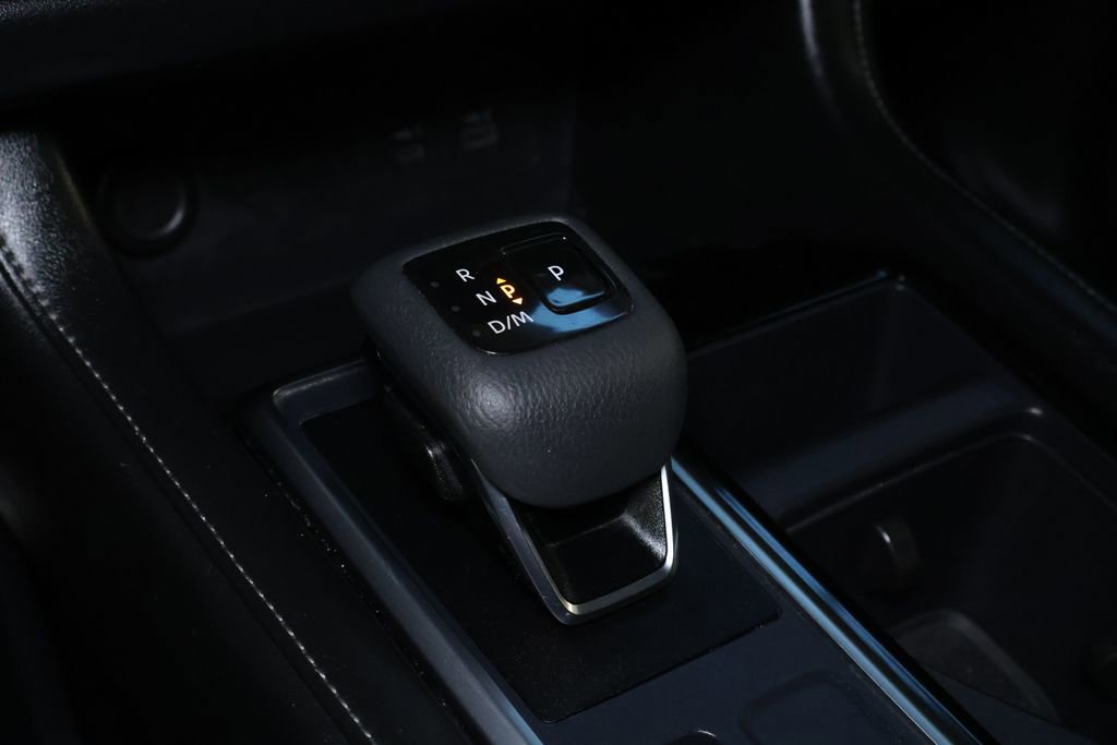 Used 2024 Nissan Pathfinder SV image 31