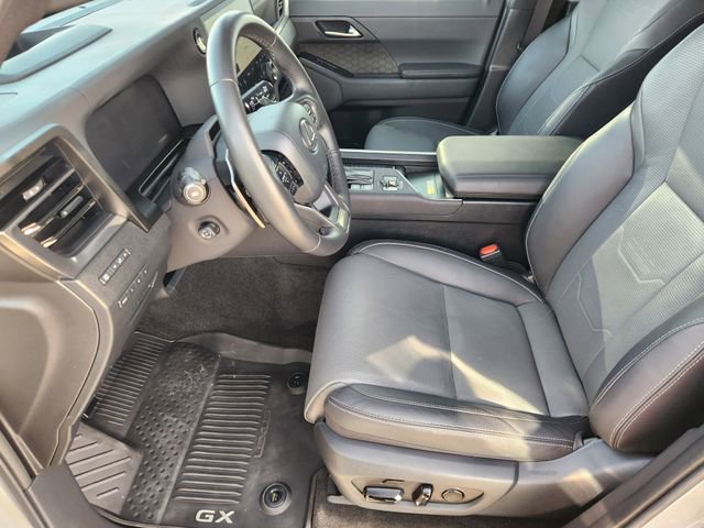 Used 2024 Lexus GX 550 550 Luxury w/ Accessory Package (Z1) image 13