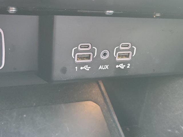 Used 2024 Jeep Wagoneer L Series II w/ Flexible Seating Group AWD/4WD image 26