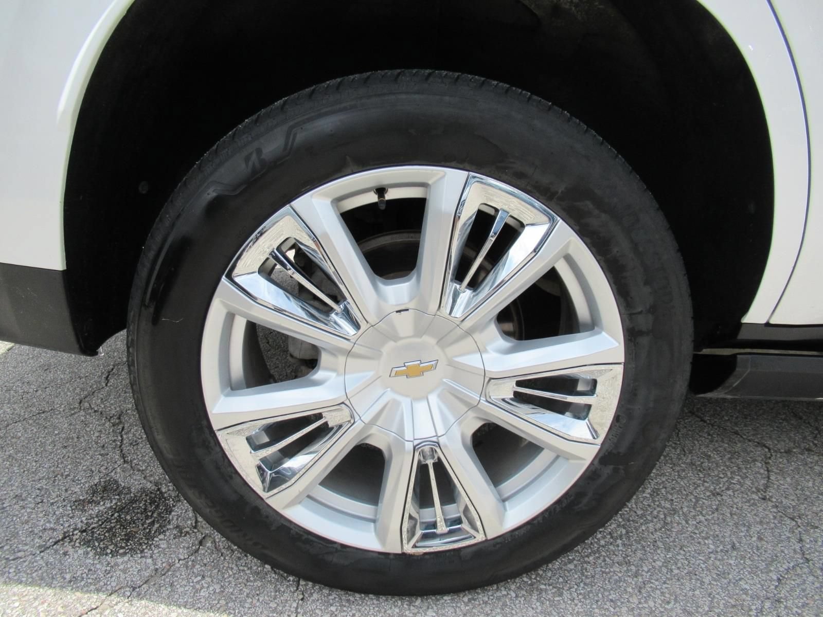 Used 2021 Chevrolet Tahoe High Country w/ Premium Package AWD/4WD image 8