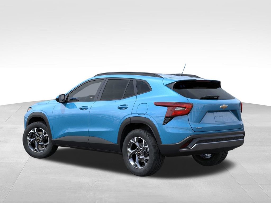 New 2026 Chevrolet Trax LT w/ Driver Confidence Package FWD image 3