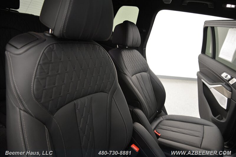 Used 2024 BMW ALPINA XB7 AWD/4WD image 27
