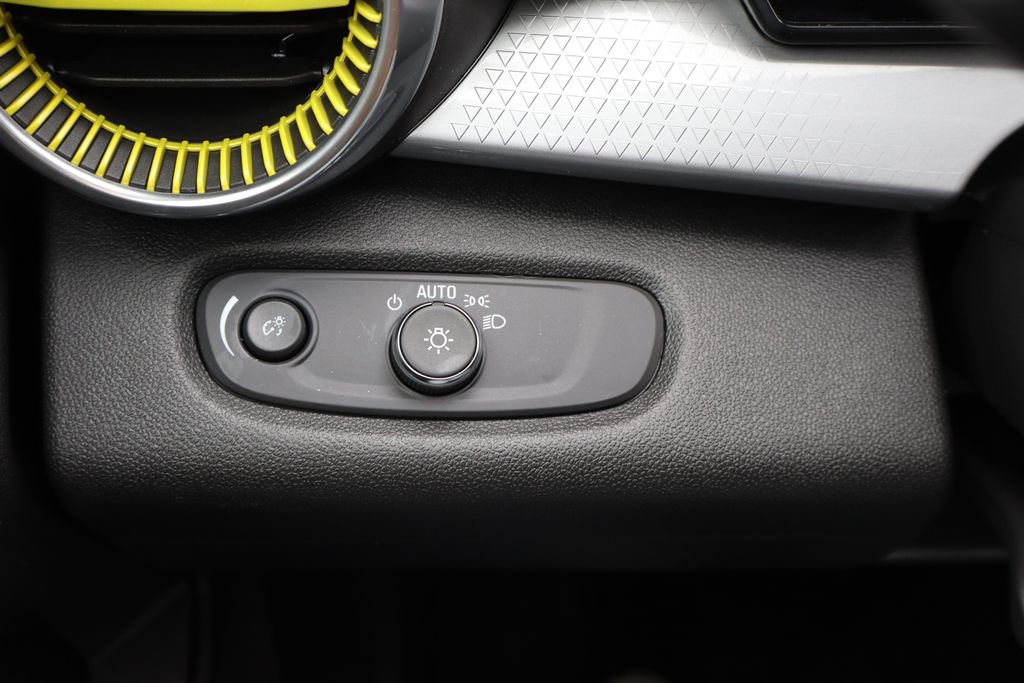 Used 2024 Chevrolet Trax LT image 15