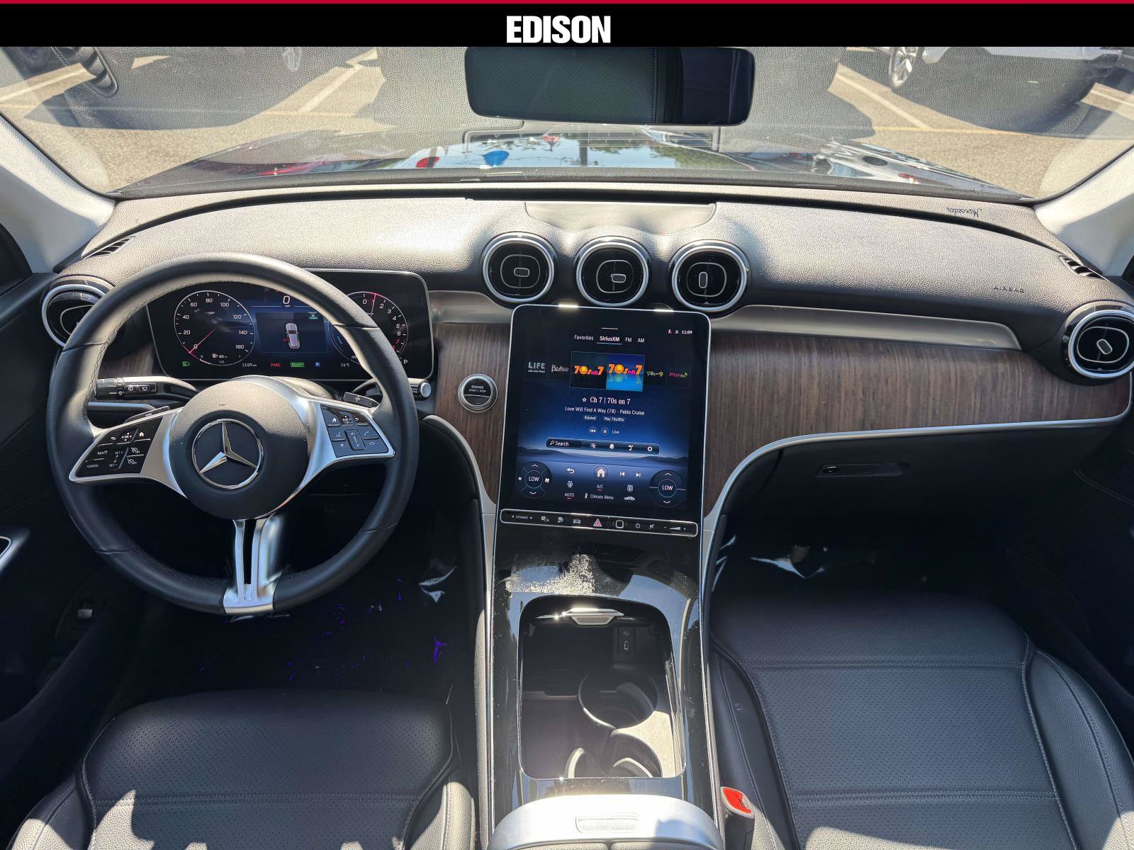Used 2025 Mercedes-Benz GLC 350e 4MATIC image 27