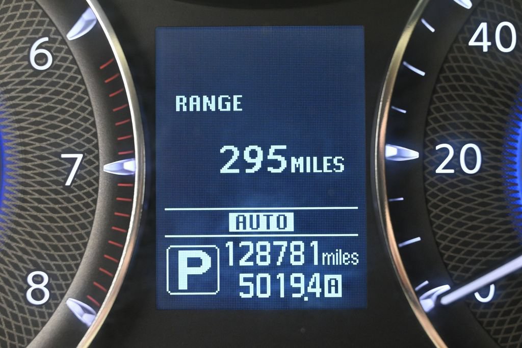 Used 2014 INFINITI QX80 4WD w/ Theater Package image 9