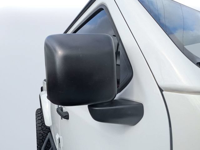 Used 2020 Jeep Gladiator Overland AWD/4WD image 11