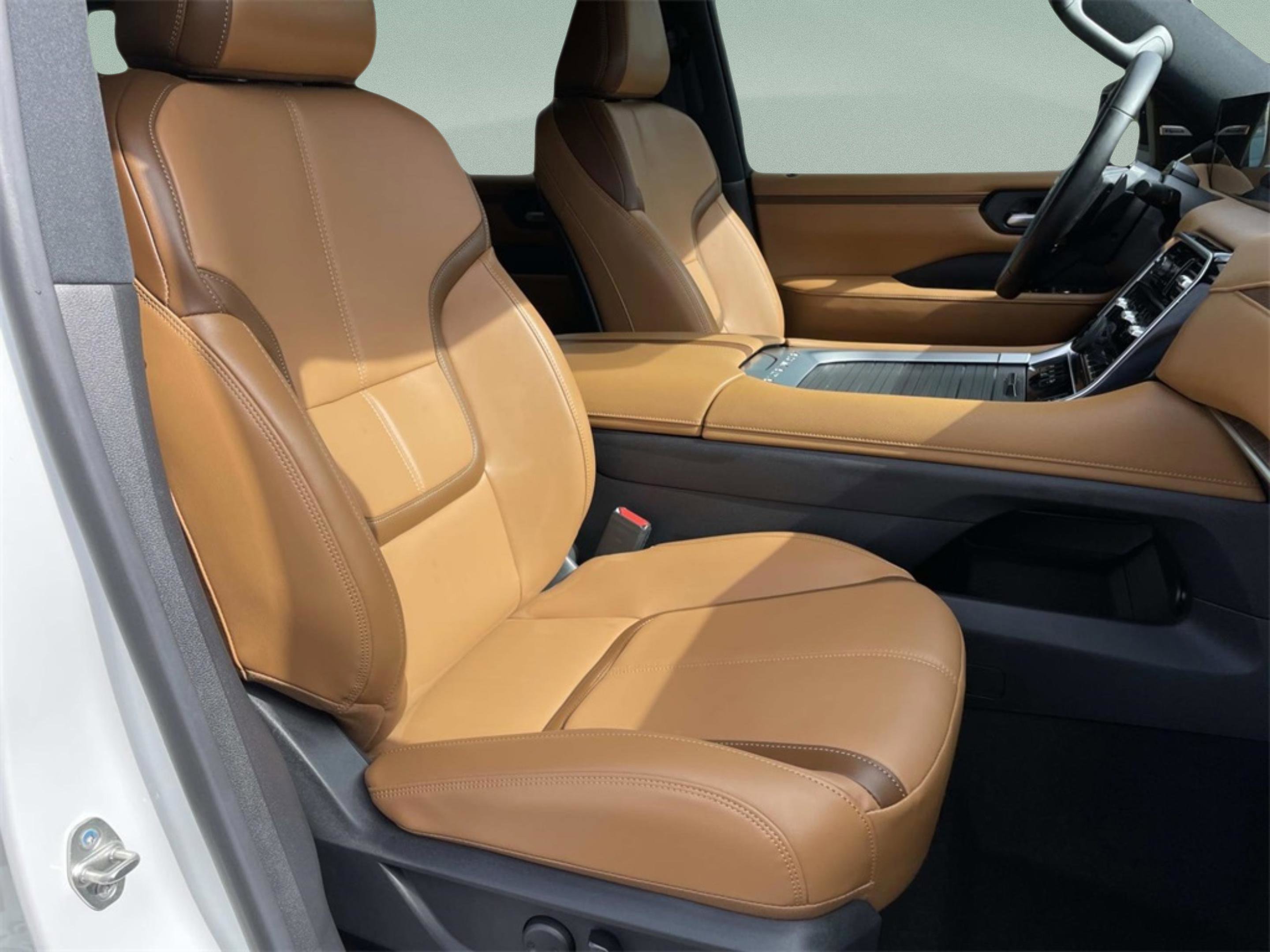 New 2026 Nissan Armada SL w/ Captain's Chari Seat Package image 25