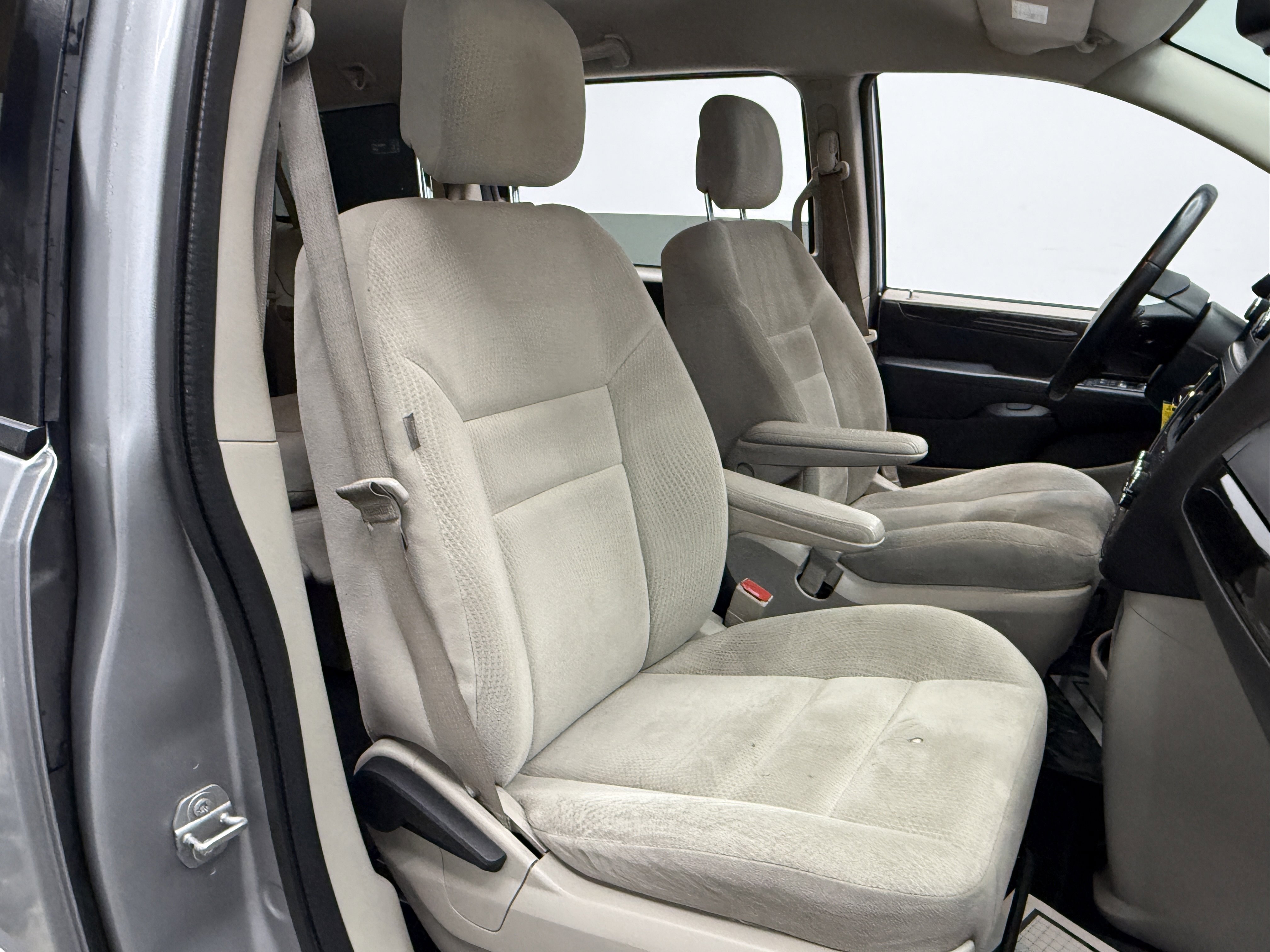 Used 2017 Dodge Grand Caravan SE w/ Power Window Group image 22