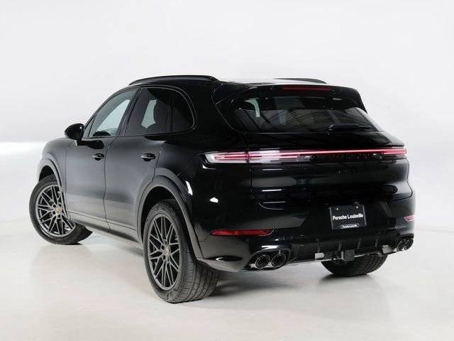 New 2026 Porsche Cayenne GTS AWD/4WD image 3