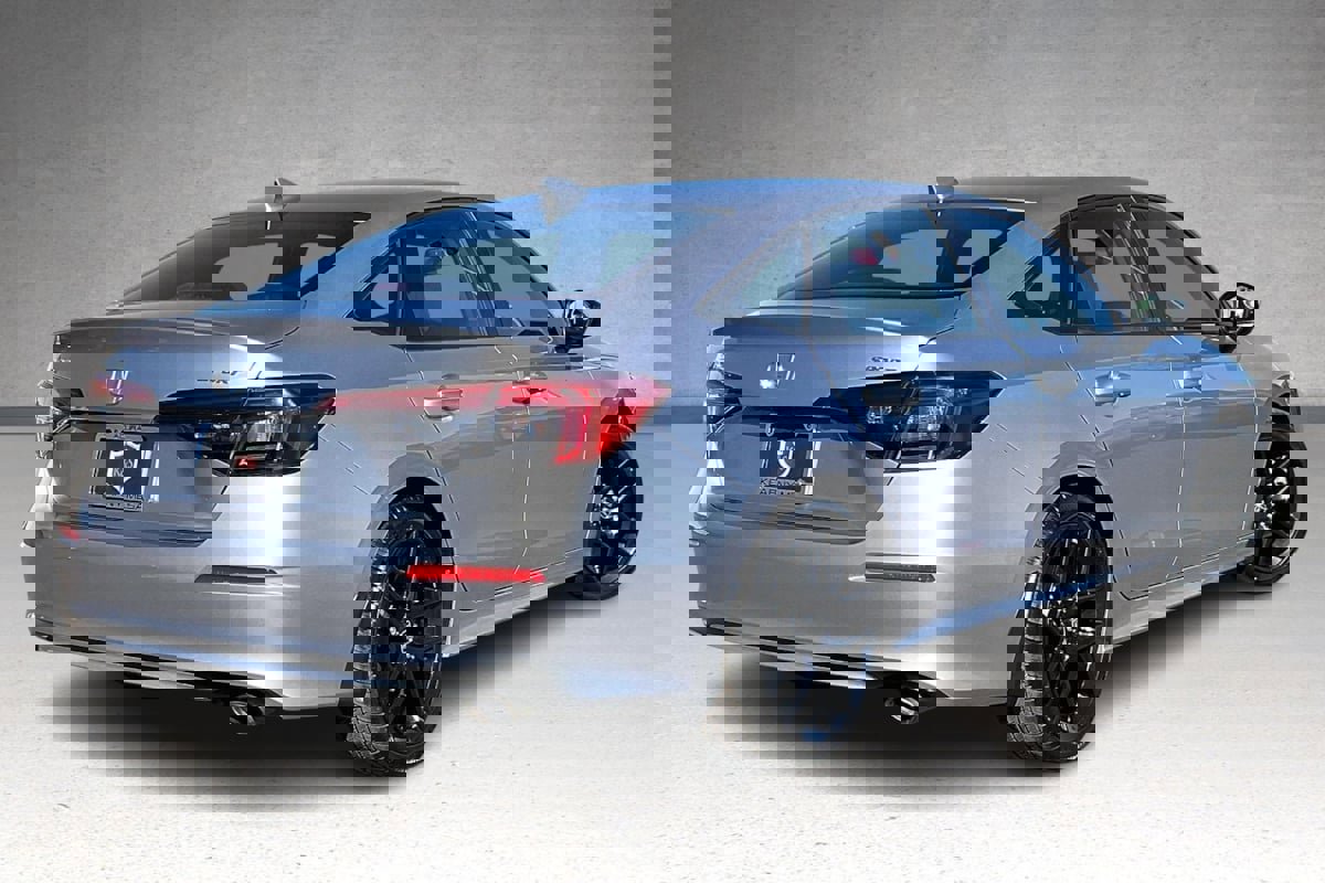 Used 2023 Honda Civic Sport image 31