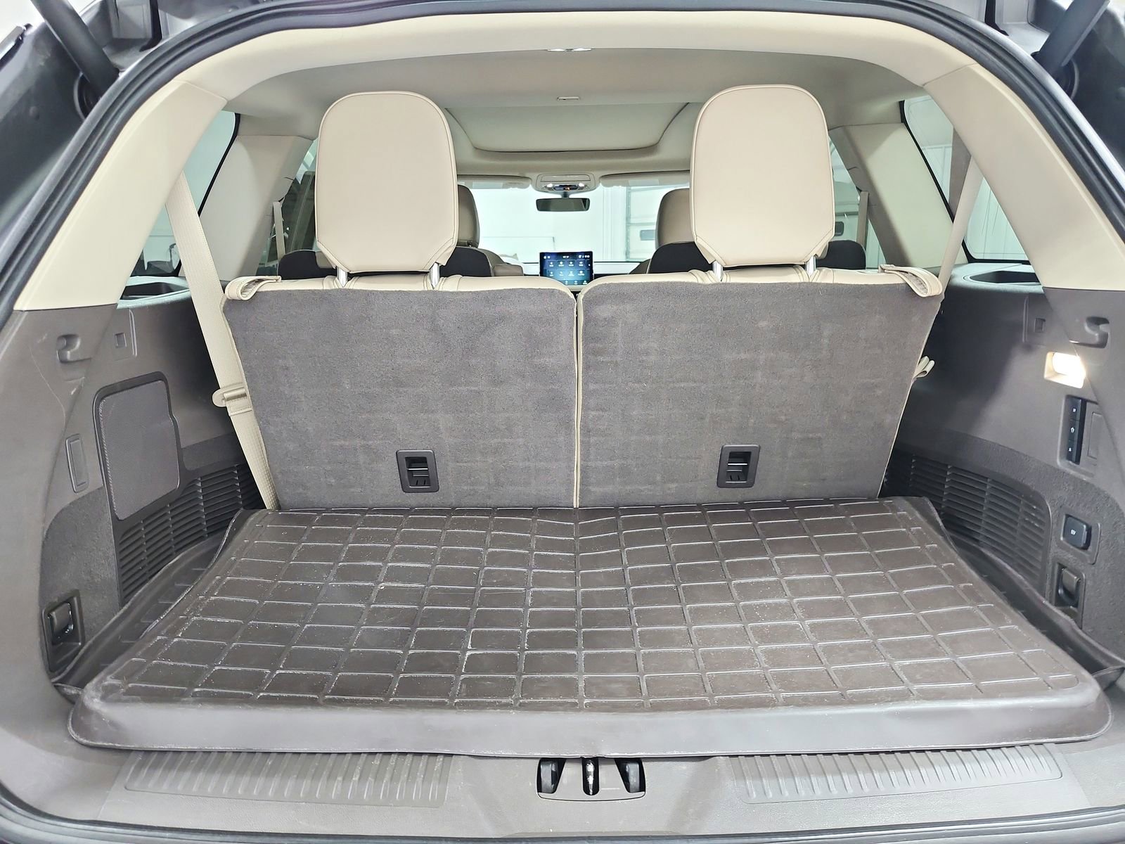 Used 2023 Lincoln Aviator Reserve w/ Elements Package Plus image 44