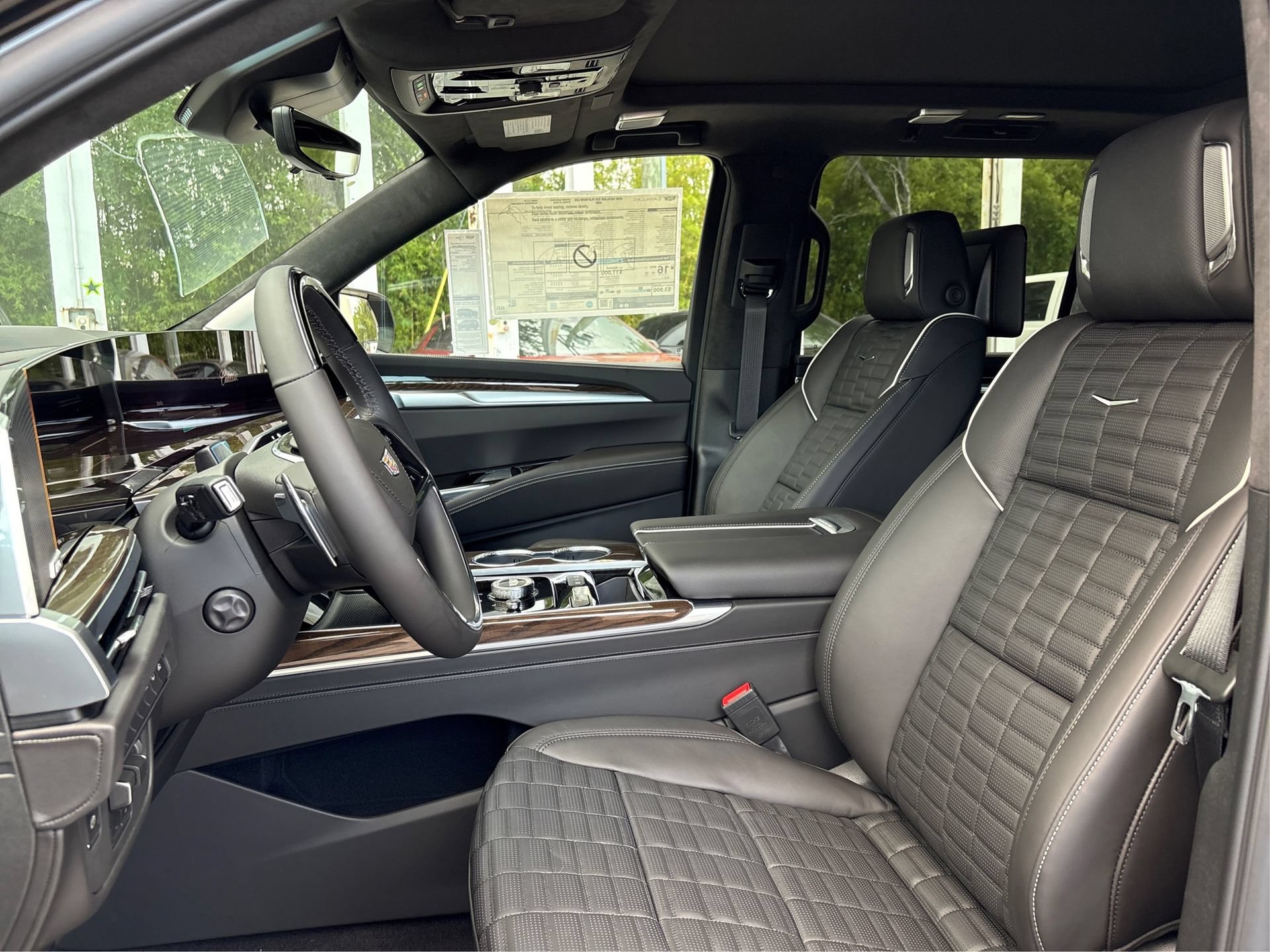 New 2026 Cadillac Escalade ESV Platinum Luxury w/ LPO, Radiant Package AWD/4WD image 9