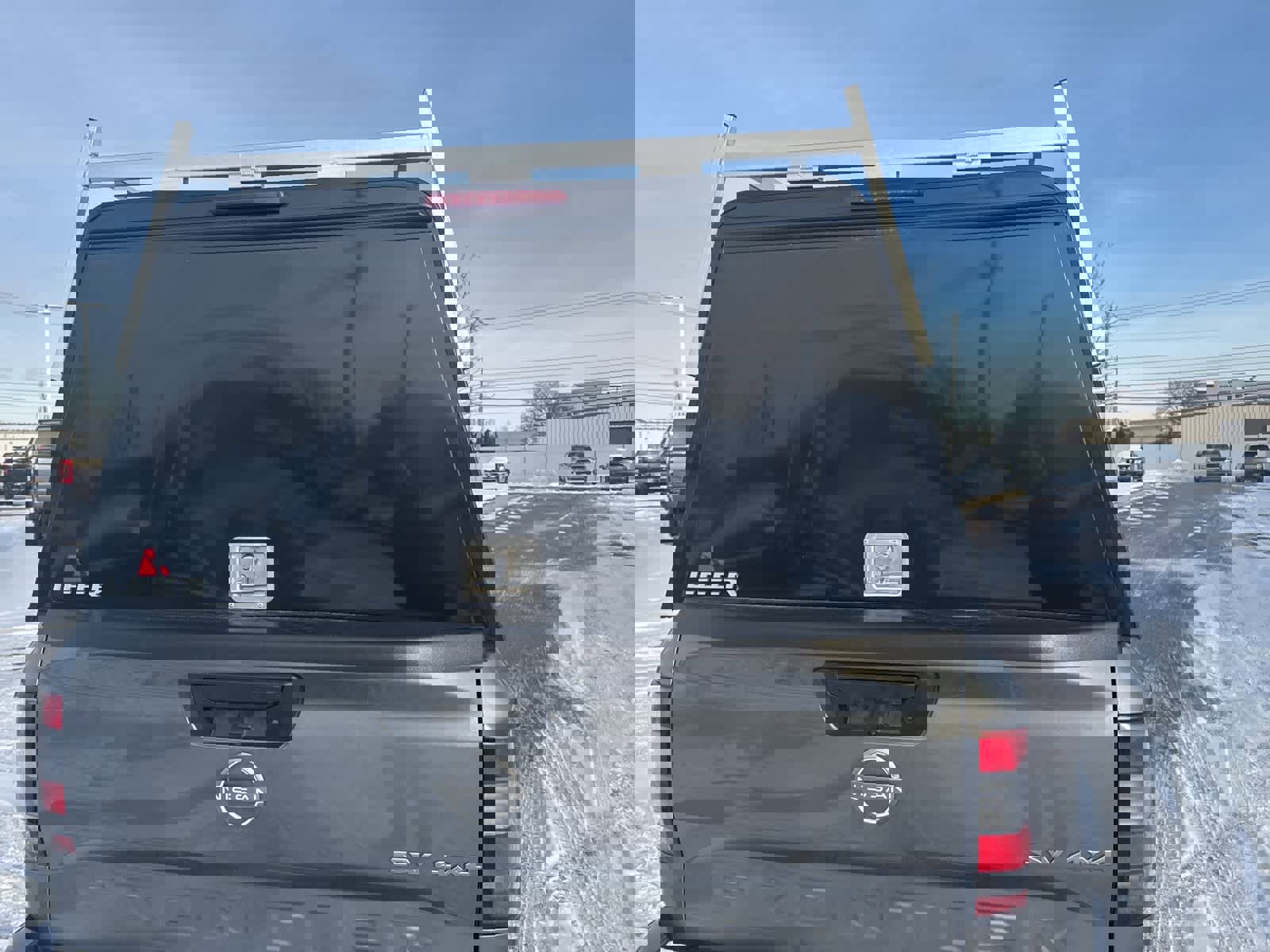 Used 2024 Nissan Frontier SV image 12