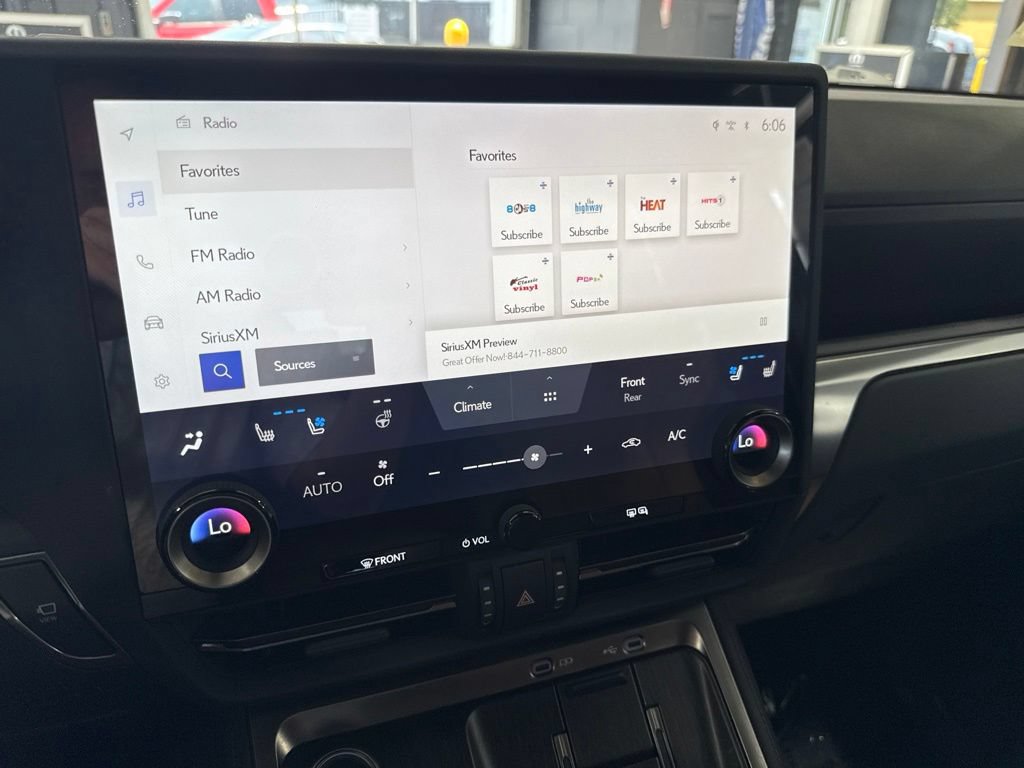 Used 2024 Lexus GX 550 w/ Accessory Package (Z1) AWD/4WD image 21
