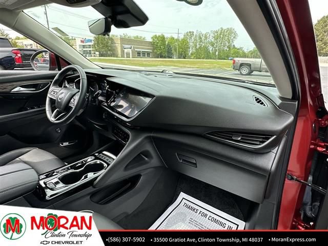 Used 2023 Buick Envision Avenir image 30