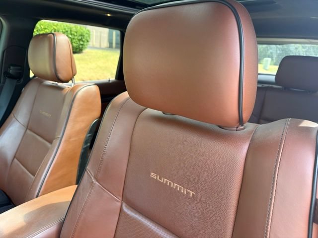 Used 2018 Jeep Grand Cherokee Summit w/ Platinum Series Group AWD/4WD image 13