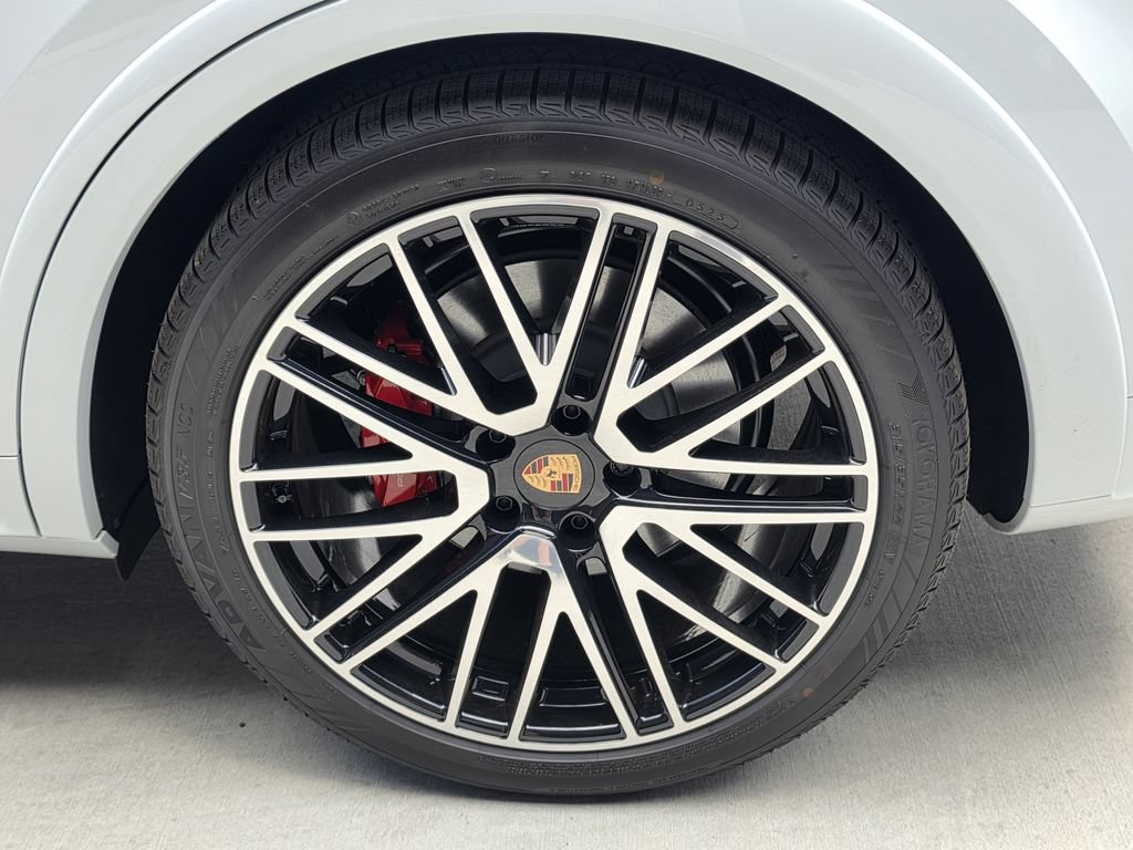 New 2026 Porsche Cayenne S AWD/4WD image 24