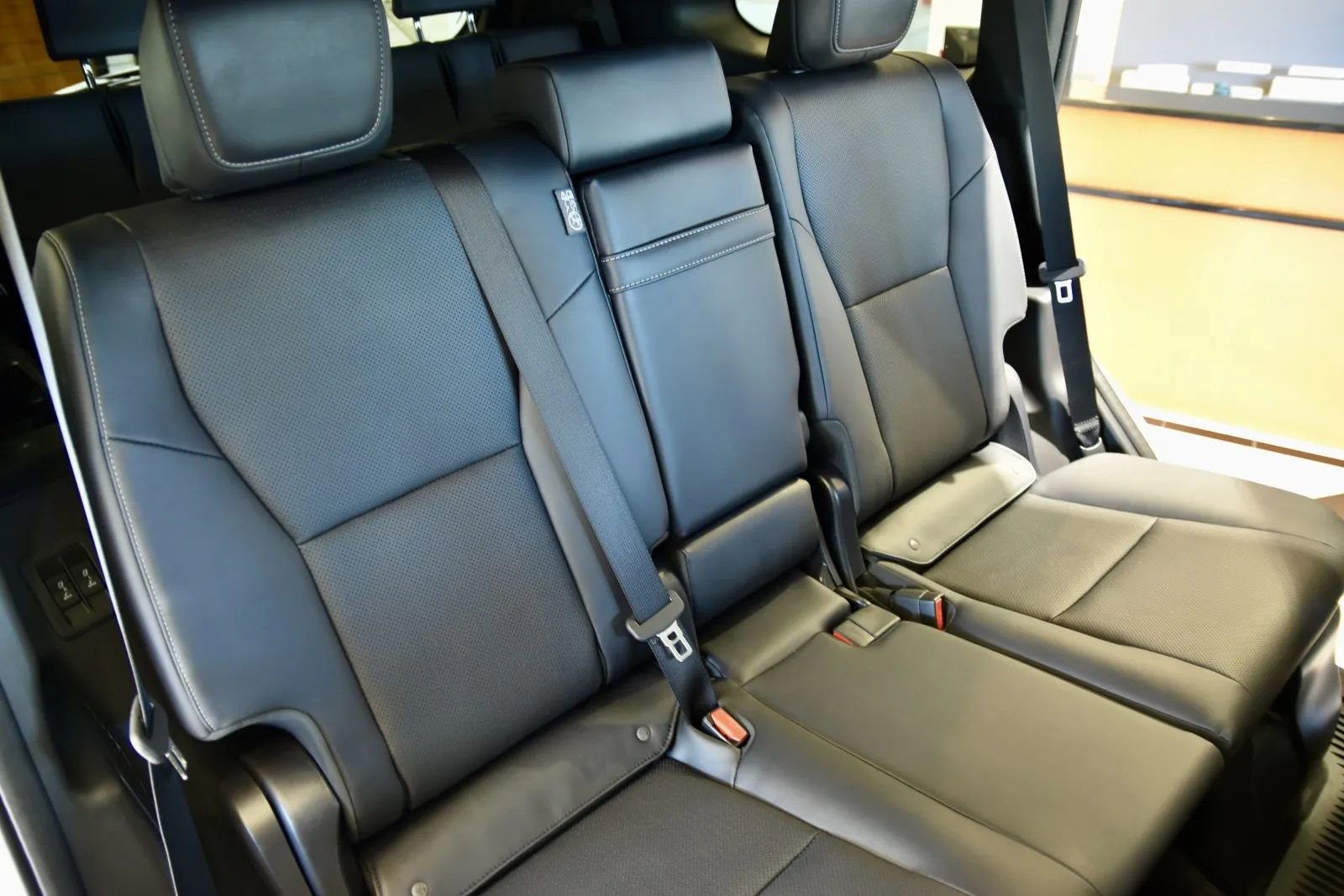 Used 2024 Lexus GX 550 w/ Accessory Package (Z1) image 29
