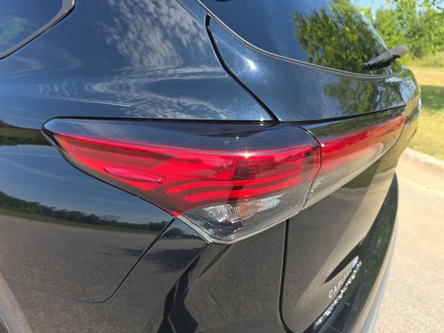 Used 2021 Toyota Highlander XSE FWD image 35