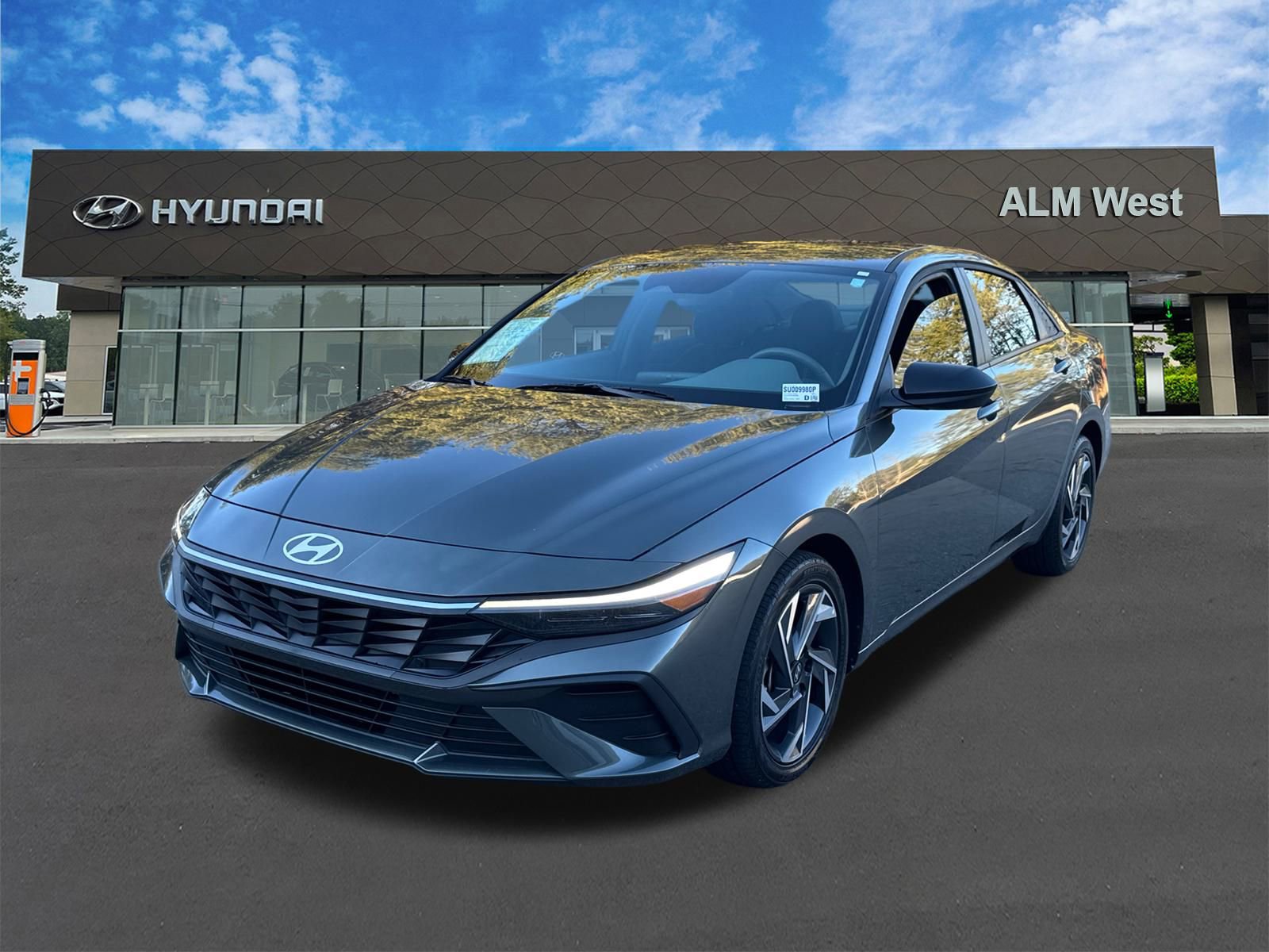 Used 2025 Hyundai Elantra Sport image 1