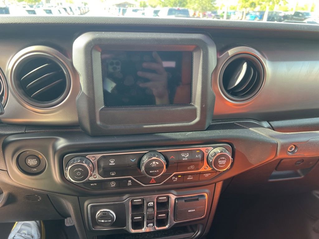 Used 2023 Jeep Gladiator Sport AWD/4WD image 55