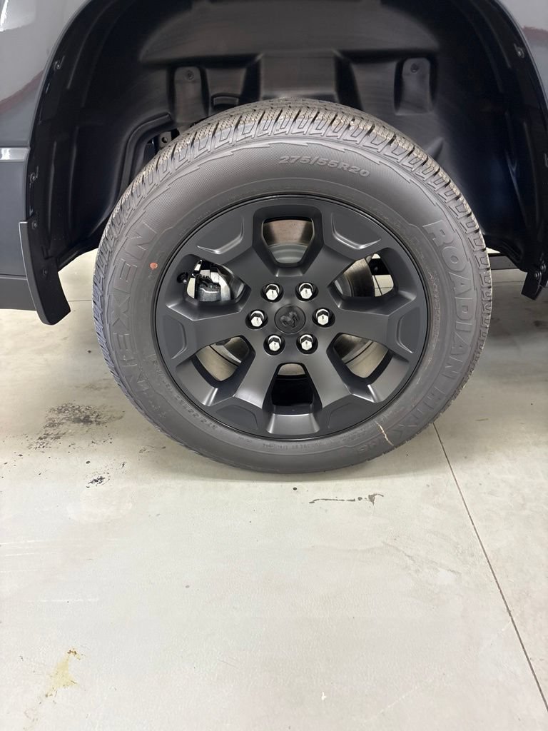 New 2026 RAM 1500 Express AWD/4WD image 30