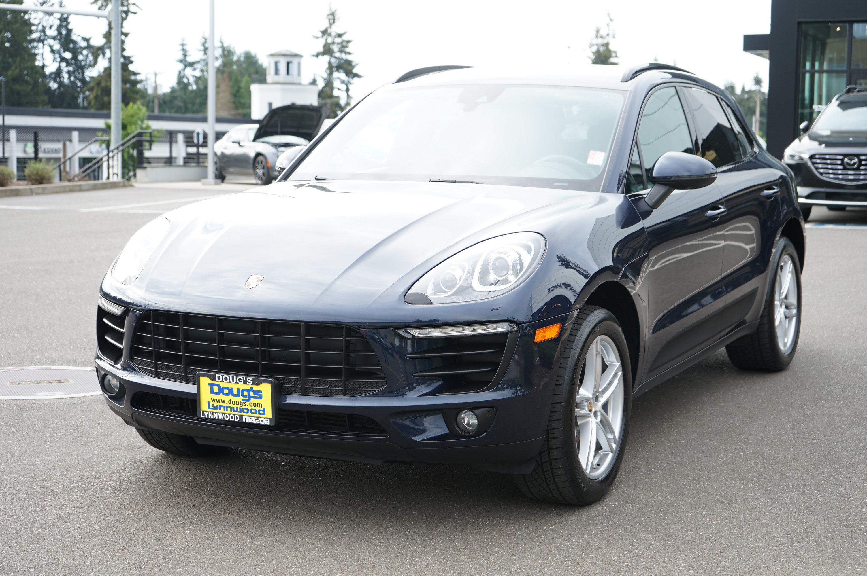 Used 2017 Porsche Macan AWD/4WD image 9
