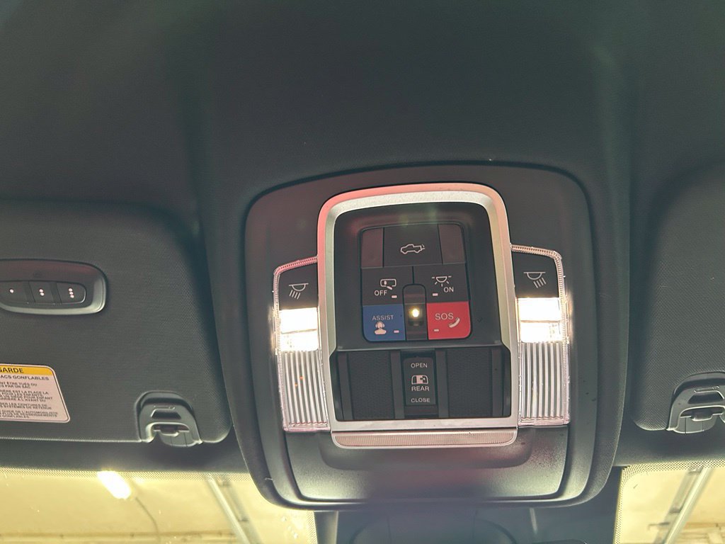 Used 2023 RAM 1500 Laramie AWD/4WD image 21