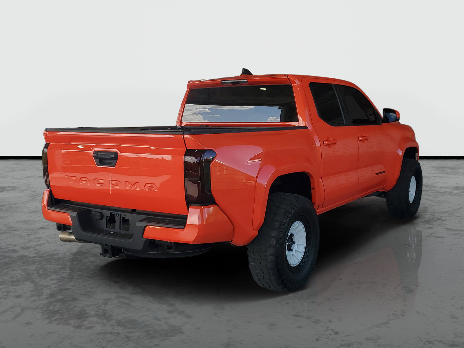 Used 2024 Toyota Tacoma TRD Sport RWD image 2