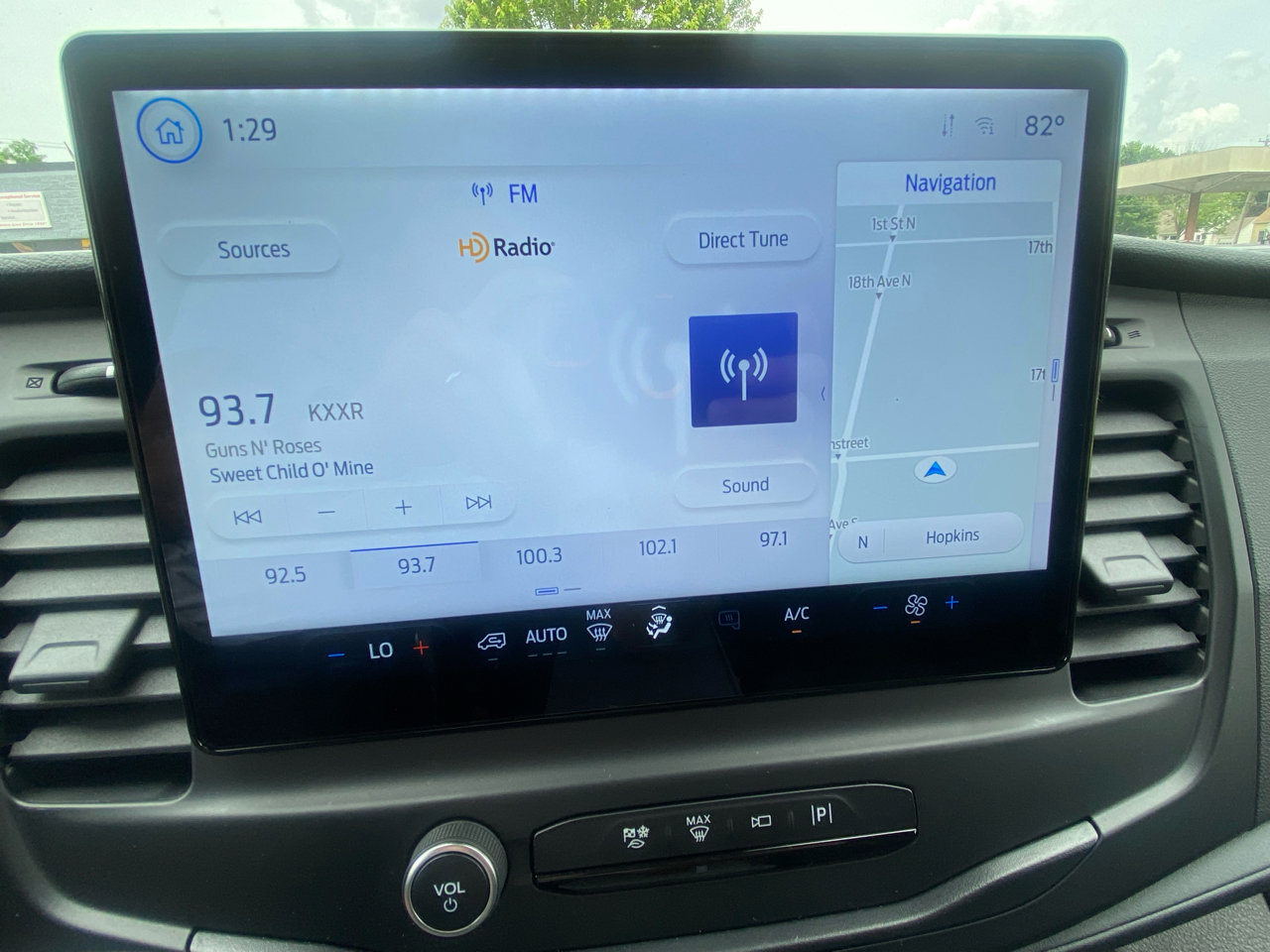 Used 2022 Ford Transit 250 Low Roof AWD image 32