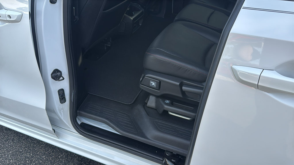 Used 2023 Honda Odyssey Sport image 34