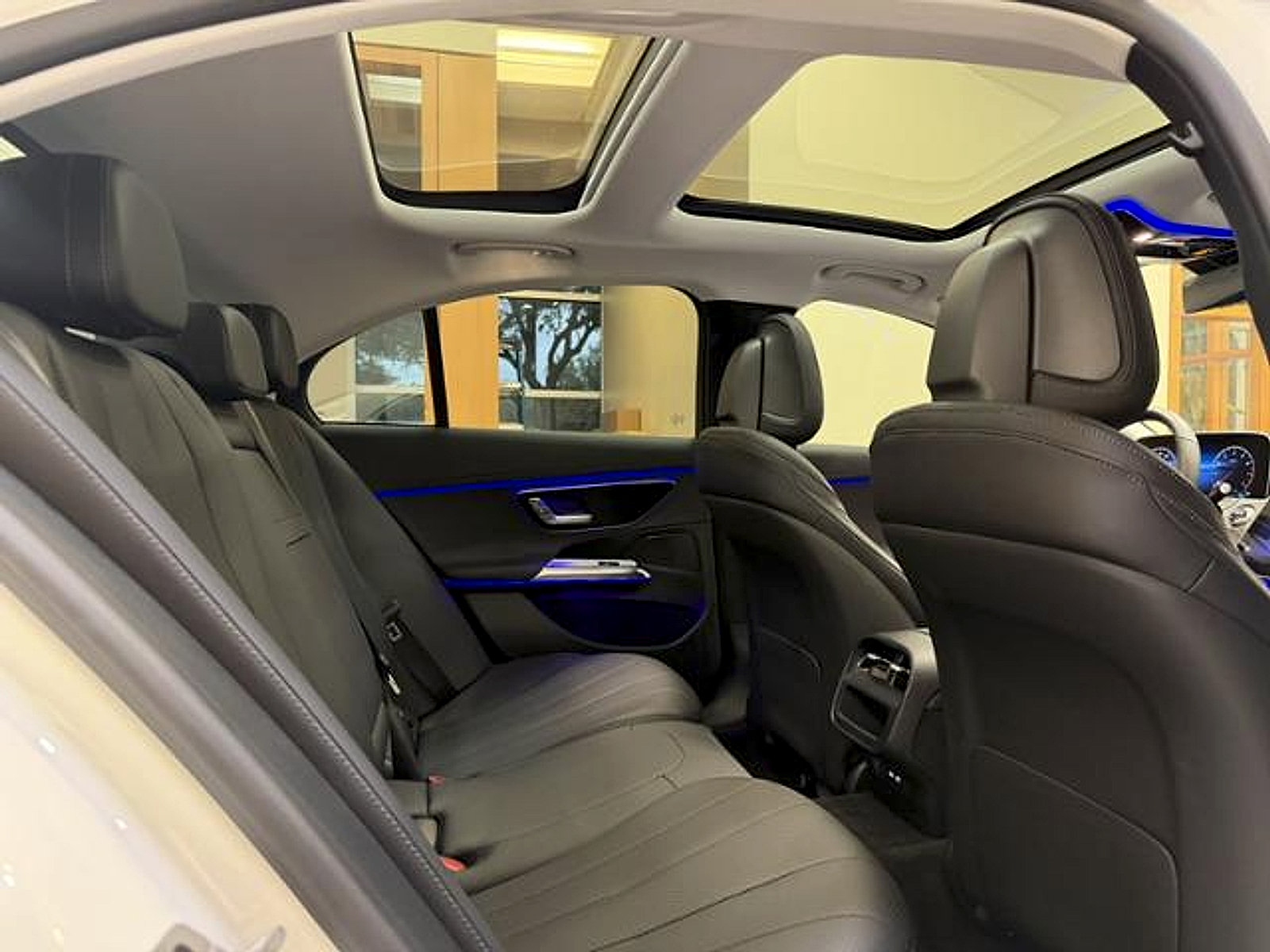 Used 2025 Mercedes-Benz E 350 Sedan w/ Winter Package image 21