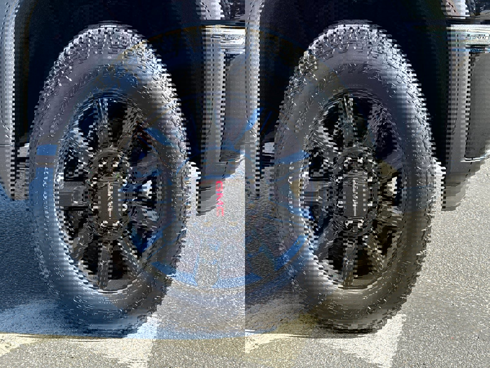 New 2025 GMC Sierra 2500 AT4 w/ AT4 Premium Plus Package image 7