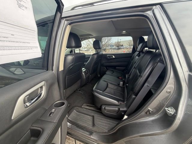 Used 2017 Nissan Pathfinder Platinum image 24
