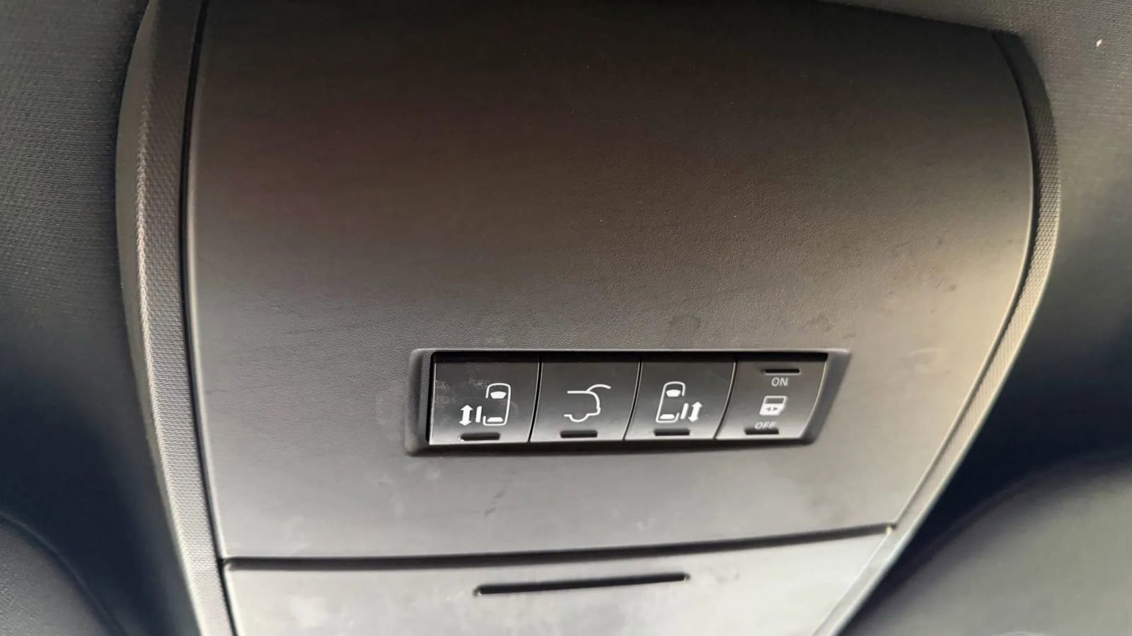 Used 2019 Dodge Grand Caravan GT image 35