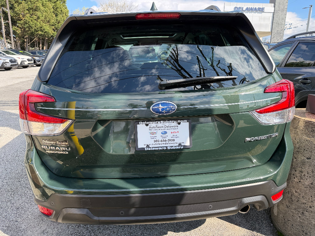 Used 2023 Subaru Forester Limited image 6