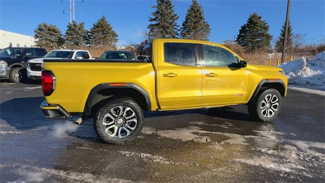 Used 2023 GMC Canyon AT4 w/ AT4 Premium Package image 9