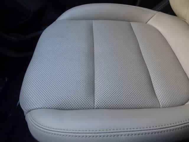 Used 2022 Ford Escape SEL w/ Technology Package AWD/4WD image 31